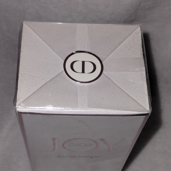 Dior Joy Perfume Spray - Picture 2 of 3